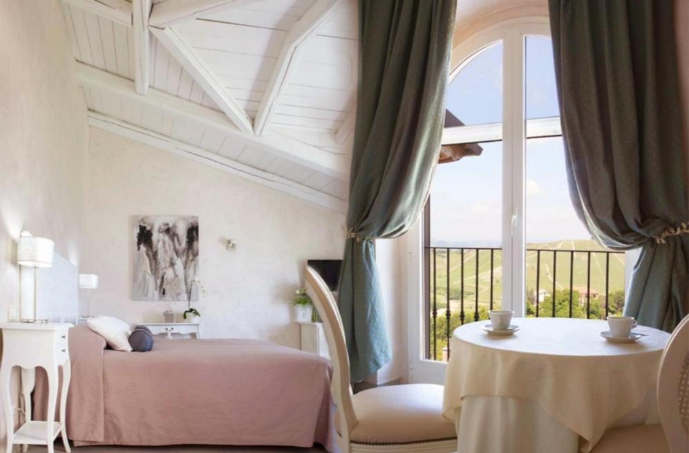 Locanda San Giorgio Neviglie ภายนอก รูปภาพ